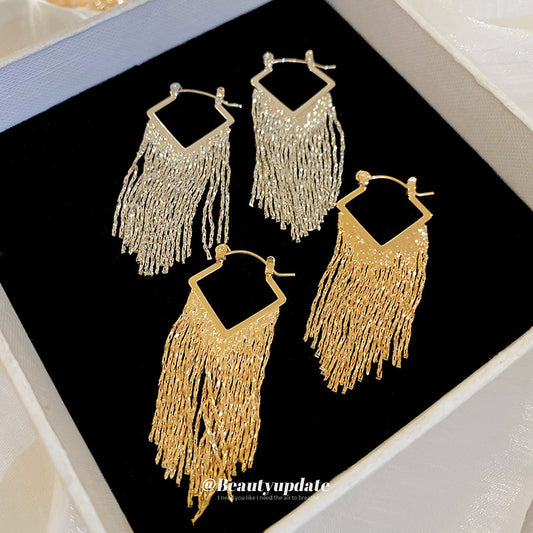 Cold style cross-border triangle tassel earrings niche new simple light luxury earrings fashionable high-end earrings wholesale